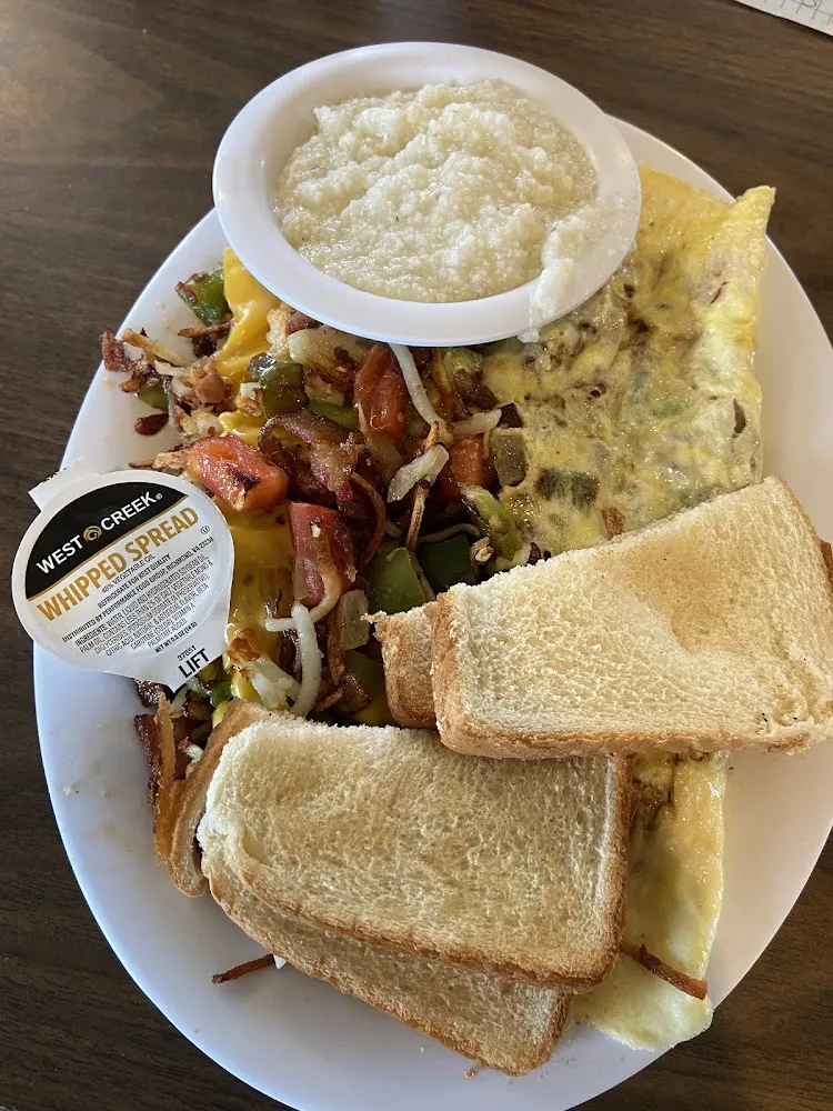 Omelet Platter with Grits